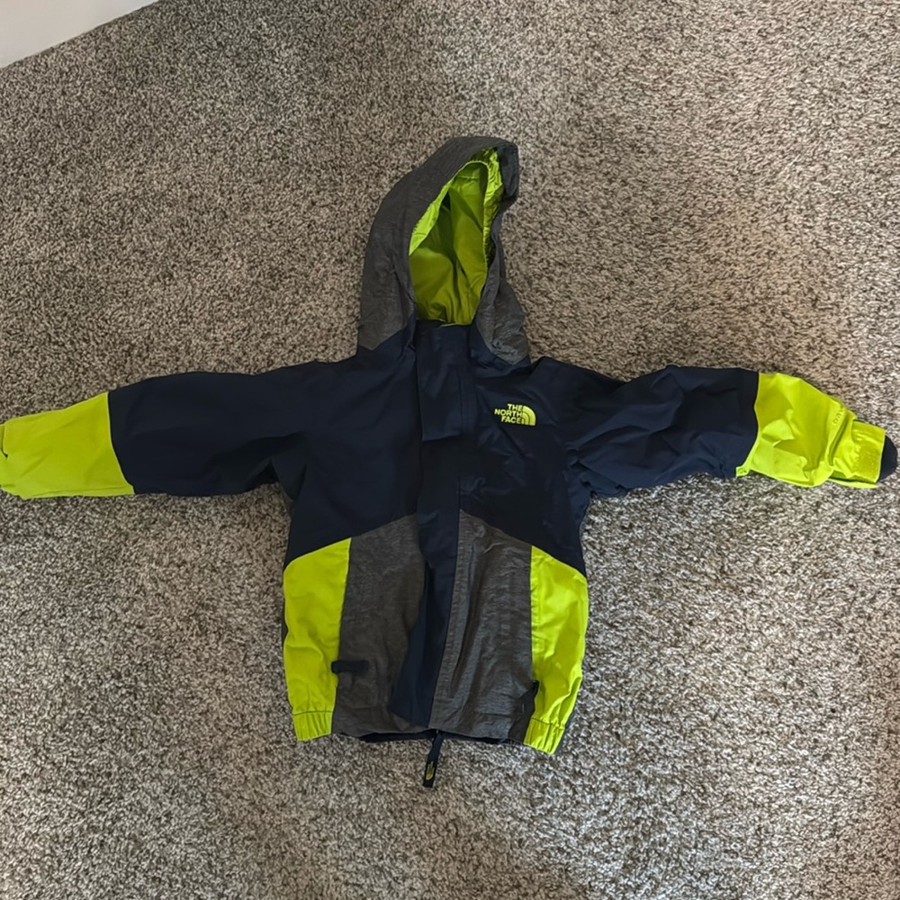 The North Face Kids Three in one Fleece Jacket Outer Shell Hood Size 3T
